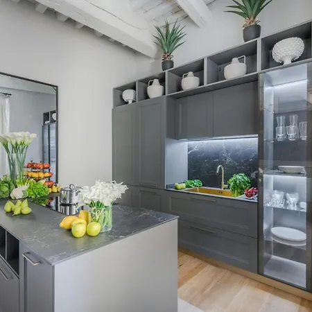 Angelica Luxurious Modern In The Heart Of Lucca